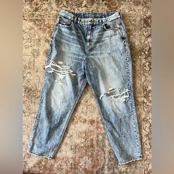 American Eagle Outfitters Blue Flare Jeans - Picture 2 of 8